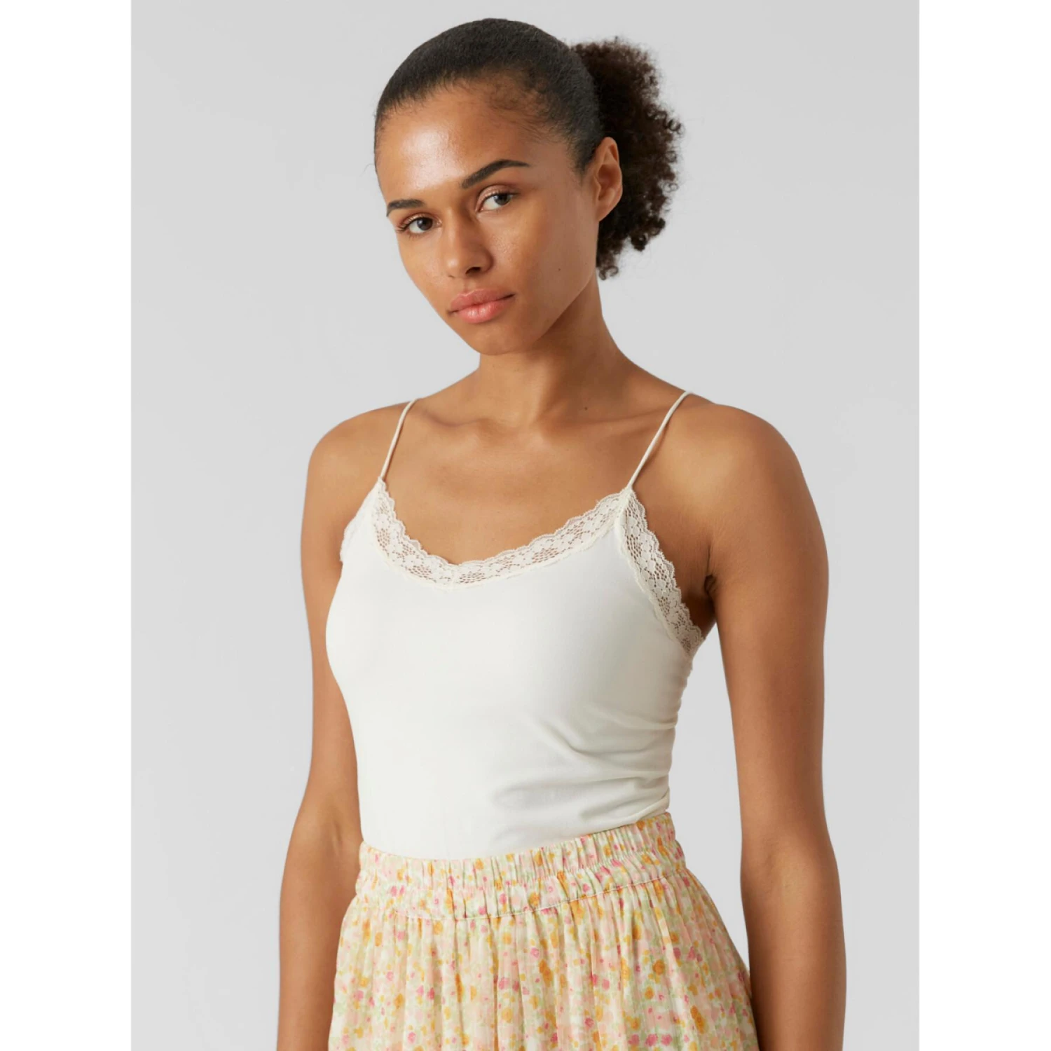 Spitzentop Frau Vero Moda Tippi – Bild 4